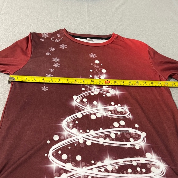 Red Christmas Tree Graphic Women's Top SZM. 3/4 sleeve. - Picture 4 of 12
